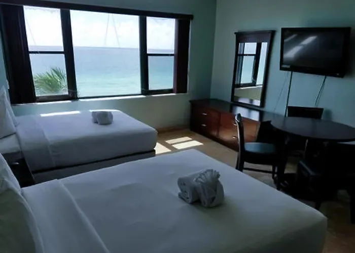 Ocean Front Casablanca Studios With Full Kitchens & Beach Access By Bl Rentals